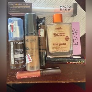 The Gold Shimmering Body Glow